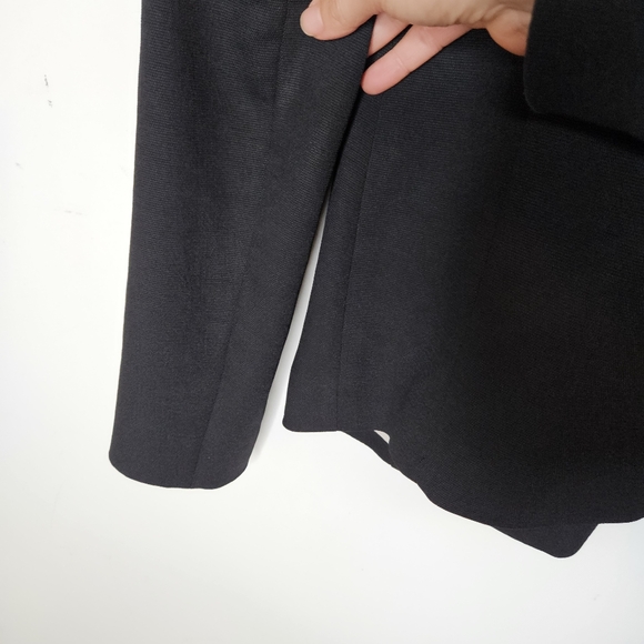 Aritzia Babaton Keith Blazer Jacket Sz 2 Open Front Black Minimalist Corporate - Picture 14 of 14